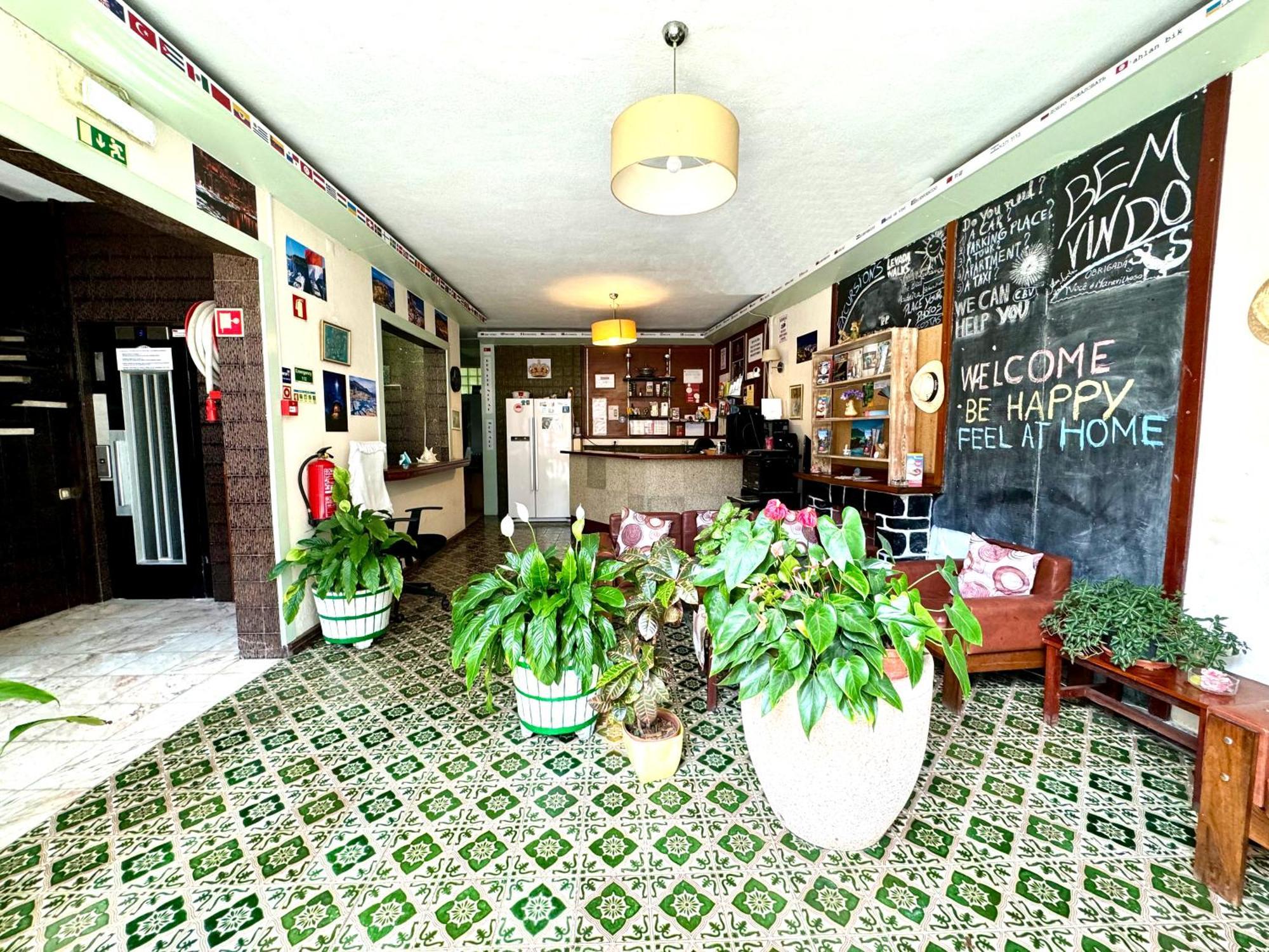 Hostel Monaco Funchal  Luaran gambar
