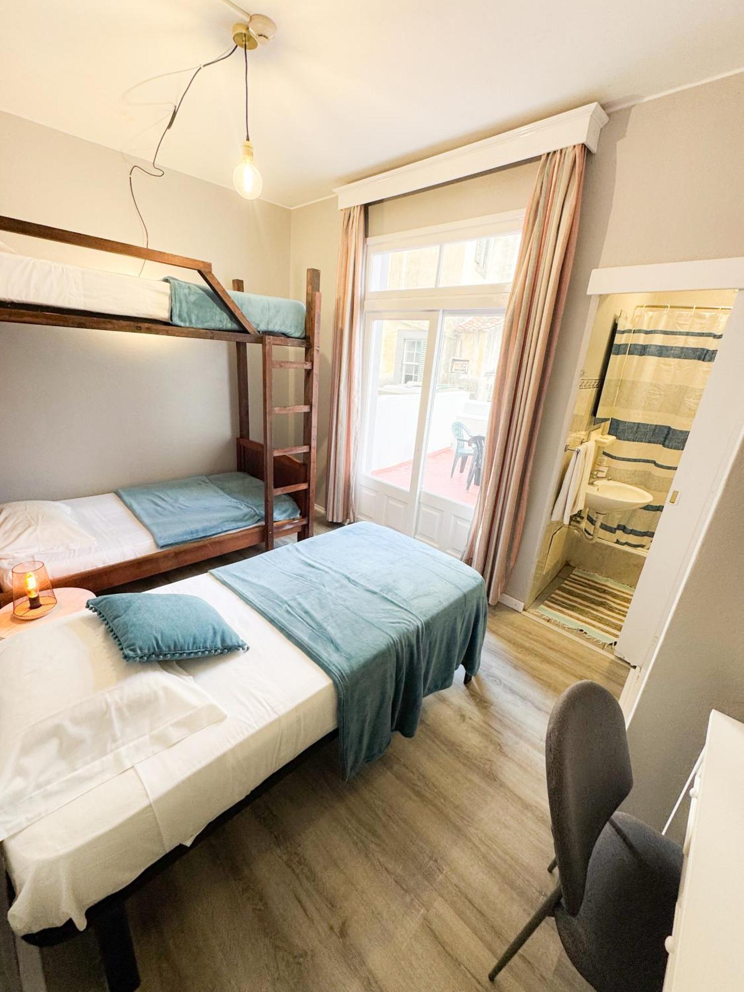 Hostel Monaco Funchal  Luaran gambar